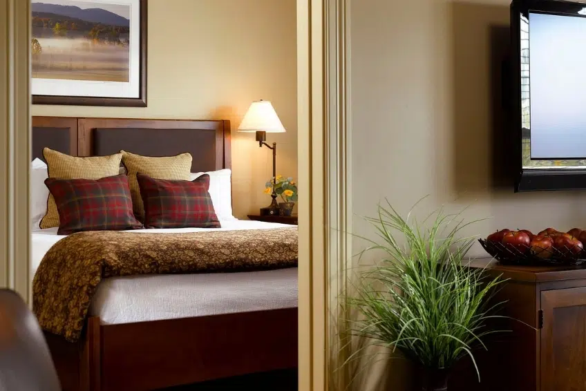 Room at Green Mountain Suites Hotel