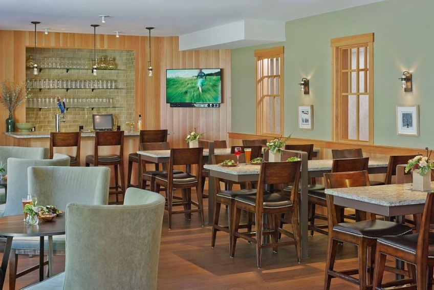 Restaurant at Green Mountain Suites Hotel