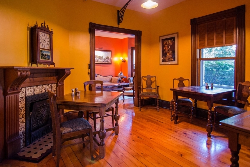 Dining at Heart Of The Village Inn