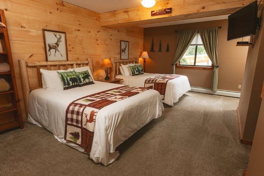 Double room at Snowed Inn