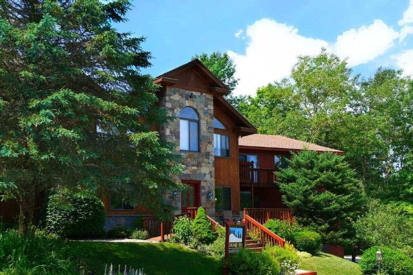 Exterior of Snowed Inn