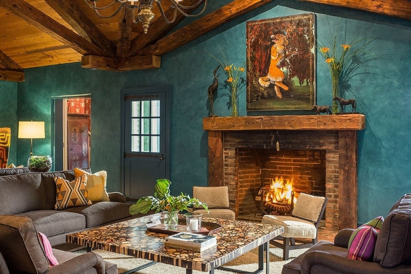 Common area at Twin Farms