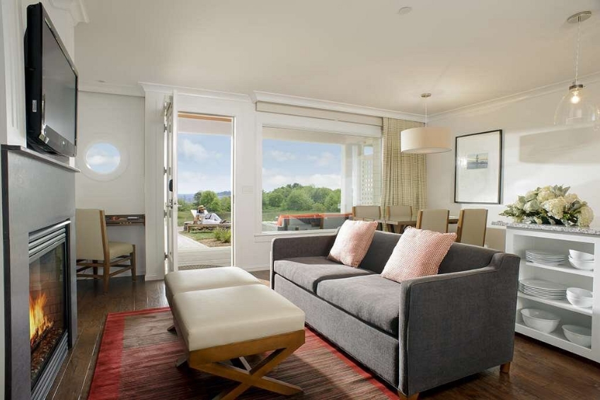 The Best Portland Maine Bed and Breakfasts: Inn By The Sea