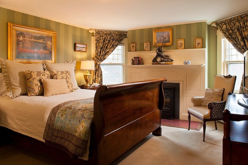 Newport Bed & Breakfast Guide - Ivy Lodge