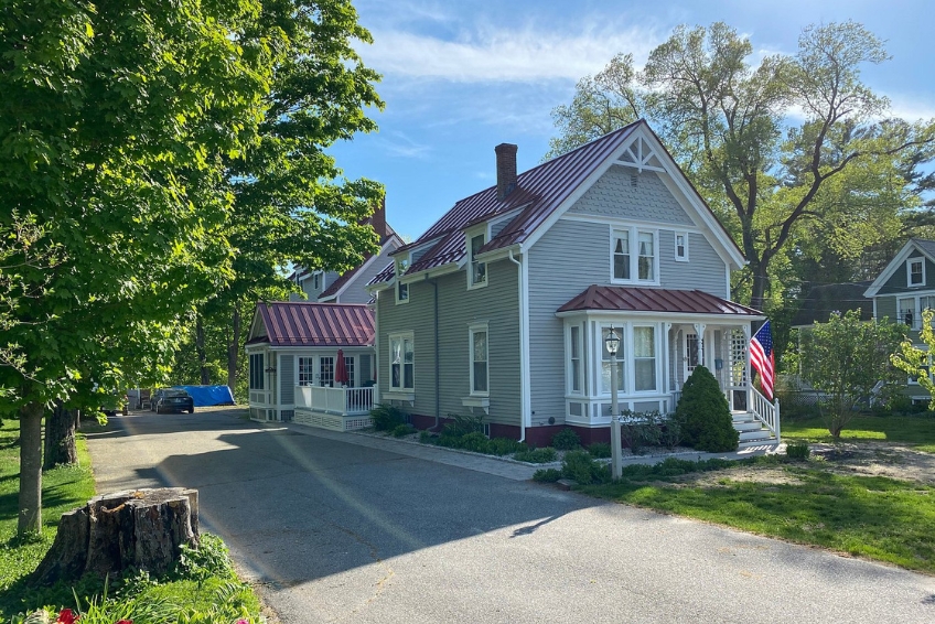 The Best Portland Maine Bed and Breakfasts: James Place Inn Bed and Breakfast - Freeport