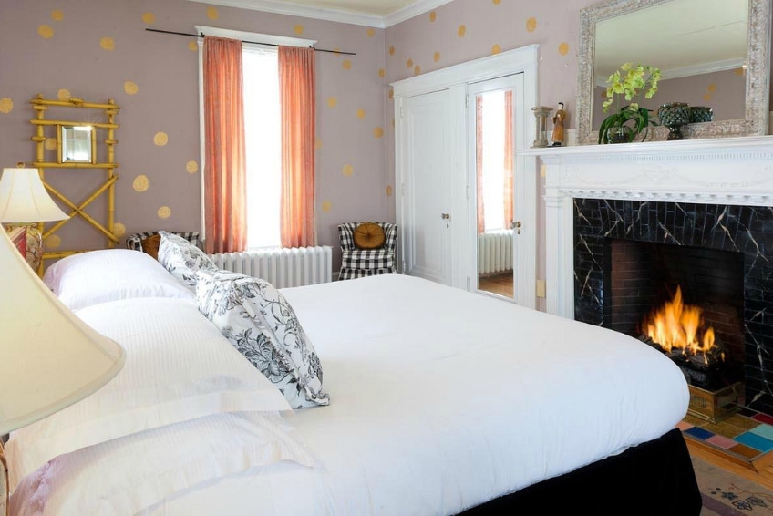 The Best Portland Maine Bed and Breakfasts: Pomegranate Inn