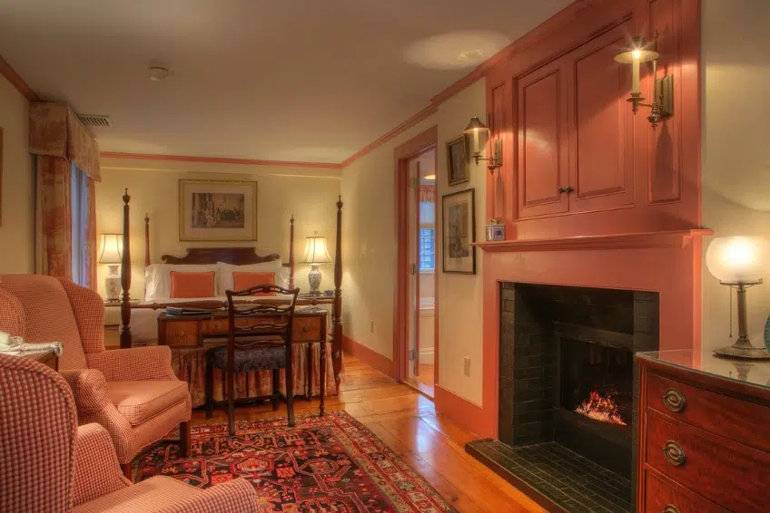 Newport Bed & Breakfast Guide - The Francis Malbone House