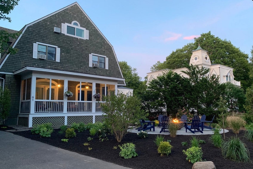 Maine Bed & Breakfast Guide - White Sails Inn - Kennebunkport