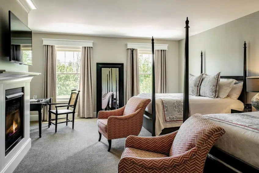 New Hampshire Bed & Breakfast Guide: Bedford Village Inn & Grand - Bedford