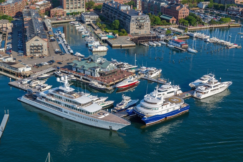 Boston Bed & Breakfast Guide: Boston Yacht Haven Inn & Marina