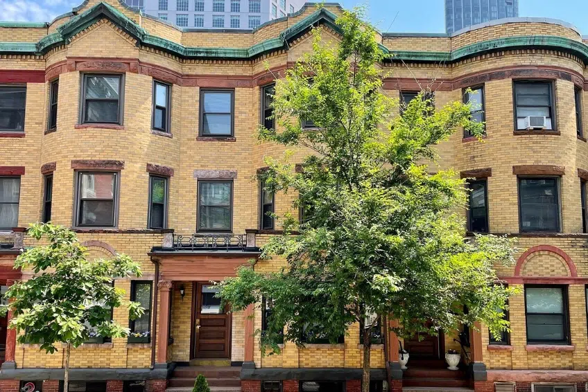 Boston Bed & Breakfast Guide: Oasis Guest House - Back Bay