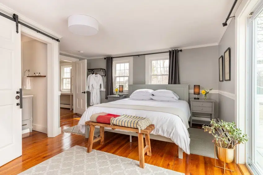 New Hampshire Bed & Breakfast Guide: Top of the Ridge Farm Bed & Breakfast - New Durham